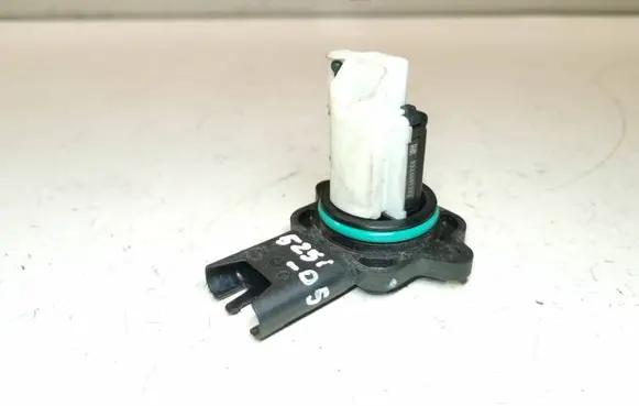 BMW 5 E60 E61 Mass air flow meter 7520519 050035254 5WK97502