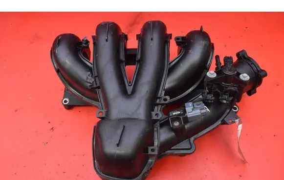 Ford Mondeo MK I Intake manifold DS7E9424AG