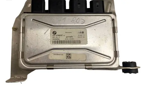 BMW X5 F15 Steering rack control module 7882977 6790978 32436790978