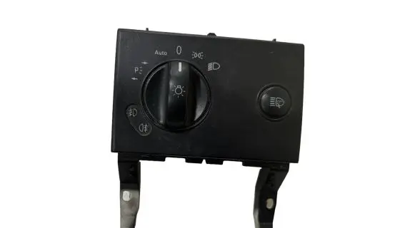 Mercedes-Benz Vito Viano W639 Light switch A6395450704 20008 Q10ZGS003