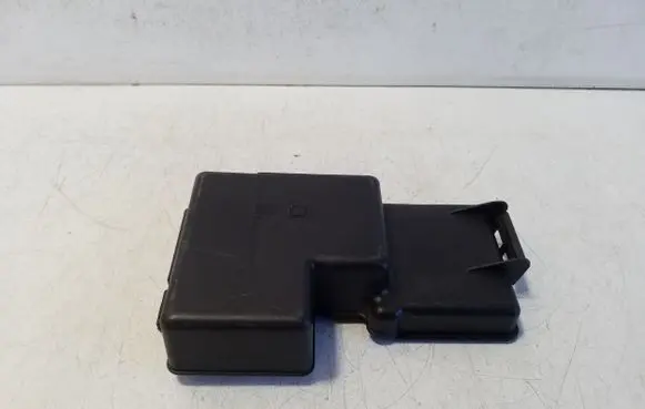 Volvo XC60 Fuse box cover 31676133