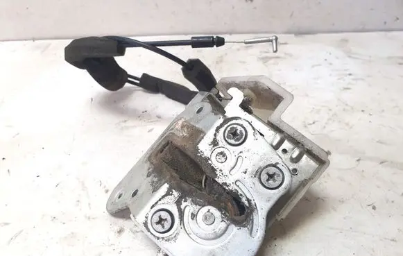 Mazda 5 Sliding door lock 