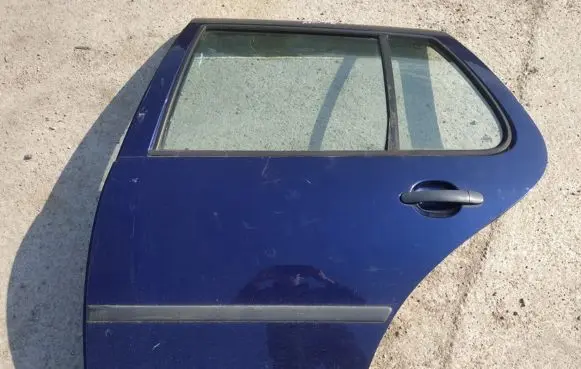 Rear door