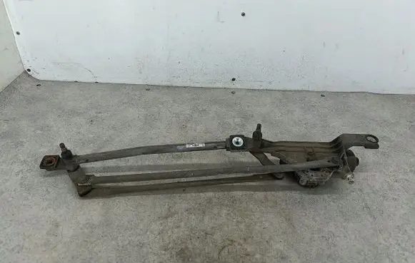 Ford Focus Front wiper linkage 