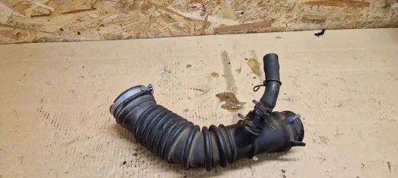Toyota Auris 150 Turbo air intake inlet pipe/hose 1788133030 1788133050