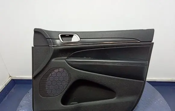 Jeep Grand Cherokee Door card panel trim set 5LL746X9AG