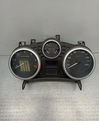 Speedometer (instrument cluster)