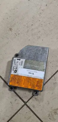 BMW 5 E39 Airbag control unit/module 8372521
