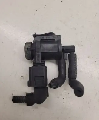 Volkswagen Golf IV Turbo solenoid valve 1J0906283C