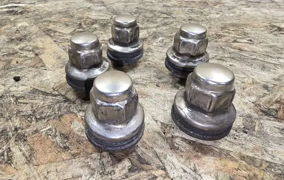 Jaguar XK - XKR Nuts/bolts 