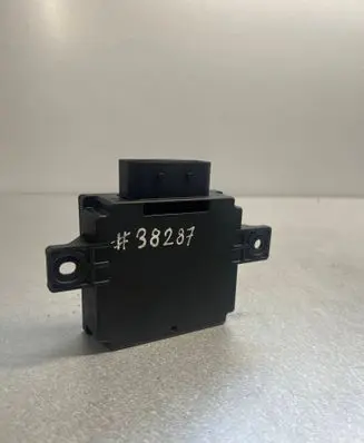 Volkswagen PASSAT B7 Power management control unit 8ES01045240