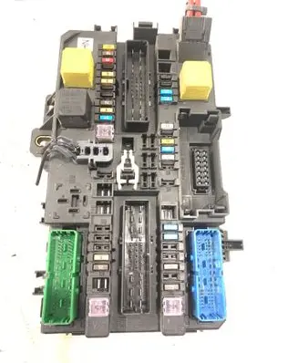 Opel Zafira B Fuse module 5DK00866943