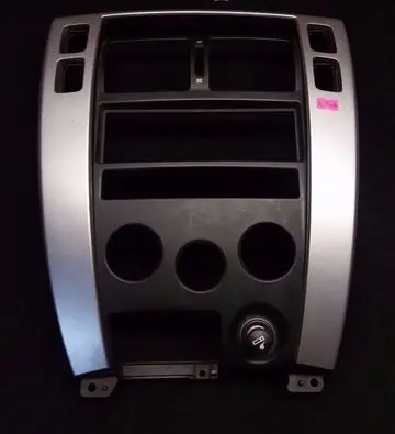 Radio/GPS head unit trim