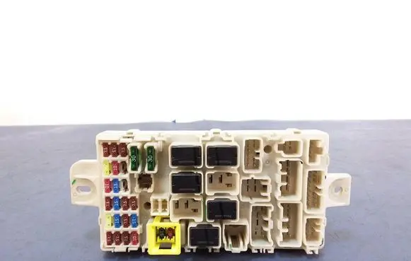 Mitsubishi Space Star Fuse box set 8637A972