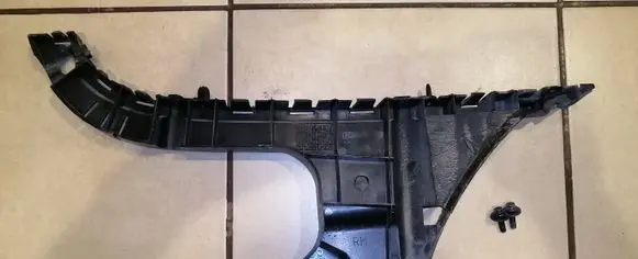Volvo V70 Bumper support mounting bracket corner 31265328