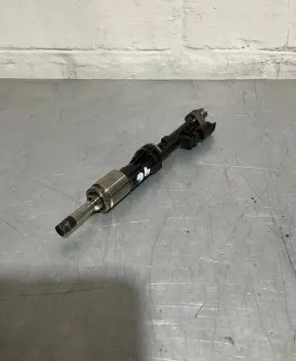 BMW 5 F10 F11 Fuel injector 7568607