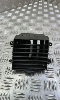 Chrysler Grand Voyager V Dash center air vent grill 70780