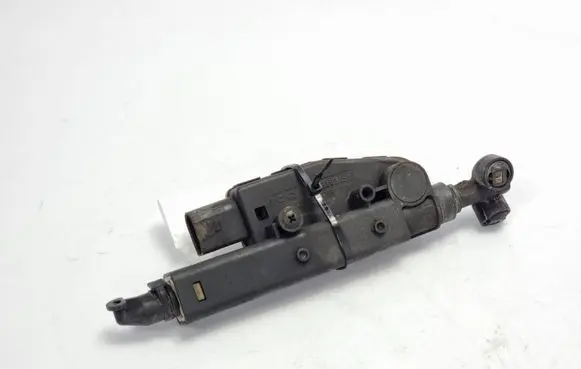 Volkswagen Phaeton Windshield washer spray nozzle 3D0955978