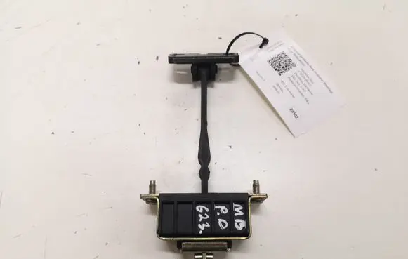 Mercedes-Benz C W203 Front door check strap stopper