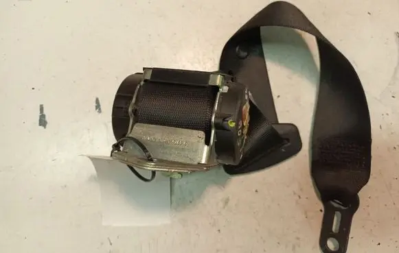BMW 1 E81 E87 Rear seatbelt 6027051100C G8975A061904
