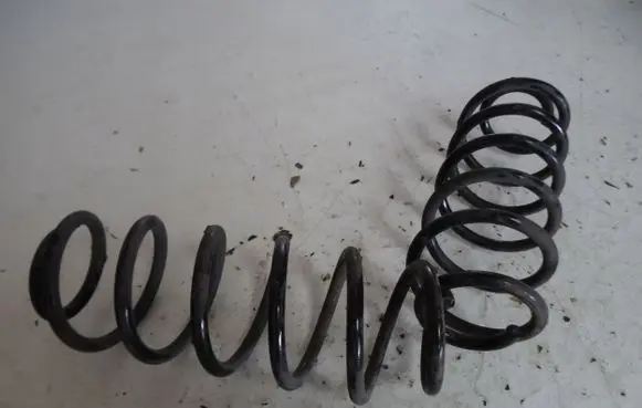 Toyota Prius (XW20) Rear coil spring