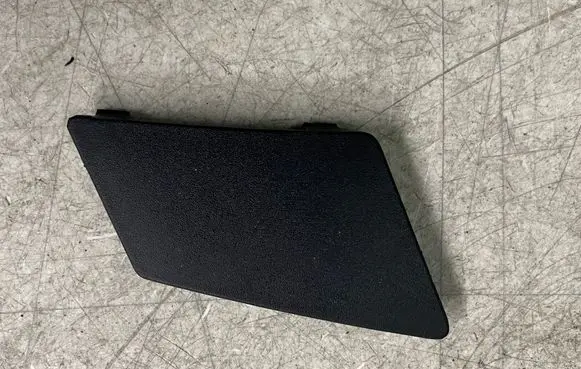 Iveco Daily 6th gen Front tow hook cap/cover 5801582711