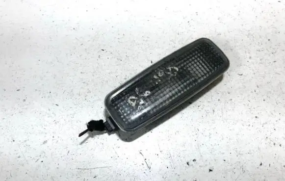 Audi A6 S6 C5 4B Other interior light 8l0947105a