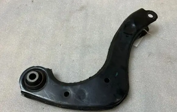 Toyota C-HR I Rear control arm