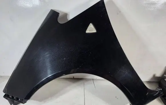 Mitsubishi Colt CZ3 Fender BLOTNIKLPCOLT6