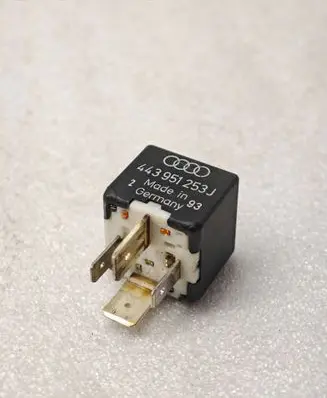 Audi A4 S4 B5 8D Other relay 443951253J