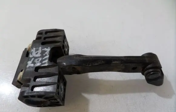 BMW 1 E81 E87 Front door check strap stopper 7070333