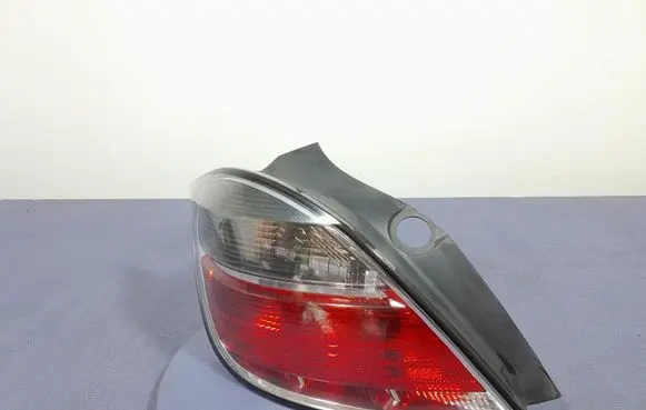 Opel Astra H Rear/tail lights 13222324