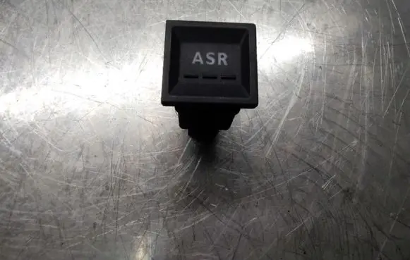 Traction control (ASR) switch