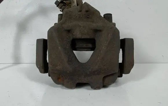 BMW 3 E92 E93 Front brake caliper 34116778145 34116778147 6778145