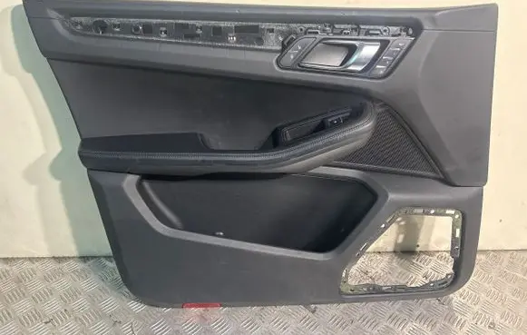 Porsche Macan (95B) Front door card panel trim 95B867011