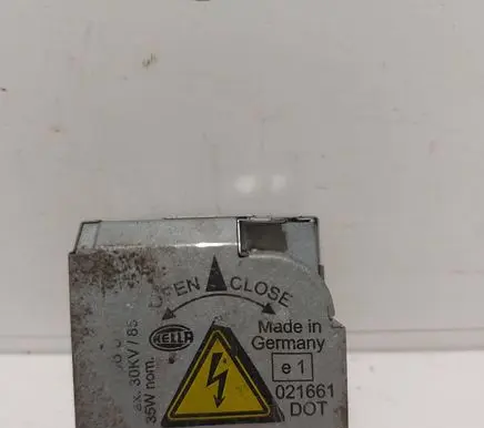 Audi A6 S6 C6 4F Headlight ballast module Xenon 021661
