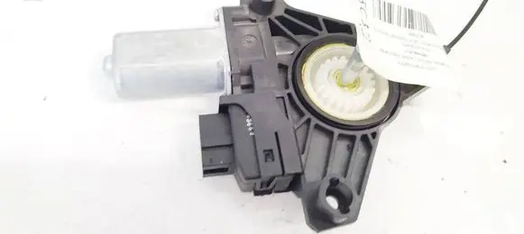 Mercedes-Benz C W205 Rear door window regulator motor A2059060401