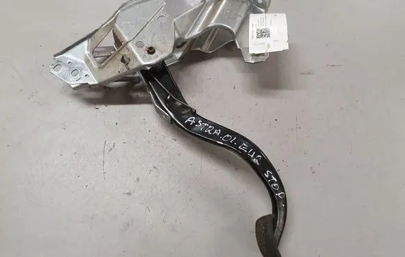 Opel Astra G Brake pedal