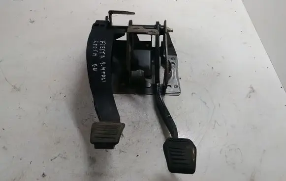 Ford Fiesta Pedal assembly 