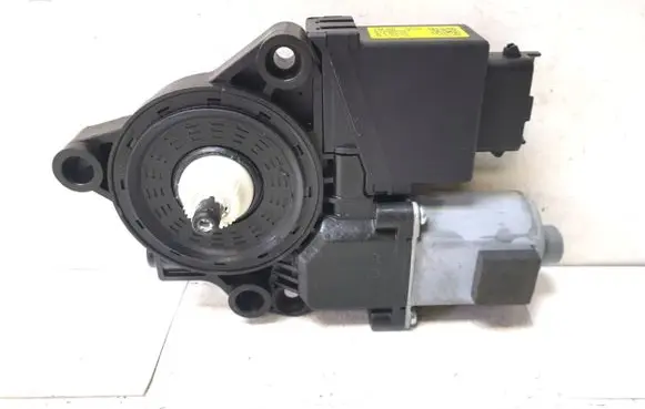 Hyundai Santa Fe Rear door window regulator motor