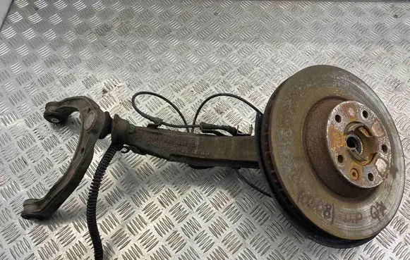 Audi Q7 4L Front wheel hub
