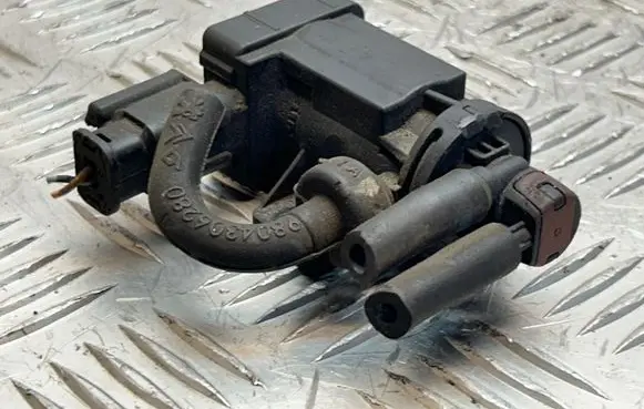 Peugeot 308 Turbo solenoid valve 9807396180 167141855 8755555