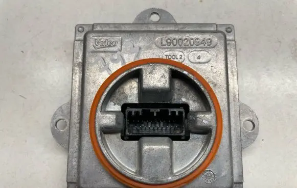 Jaguar F-Pace Headlight ballast module Xenon L90028083 L90020945