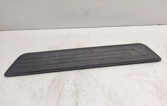 Front sill trim cover