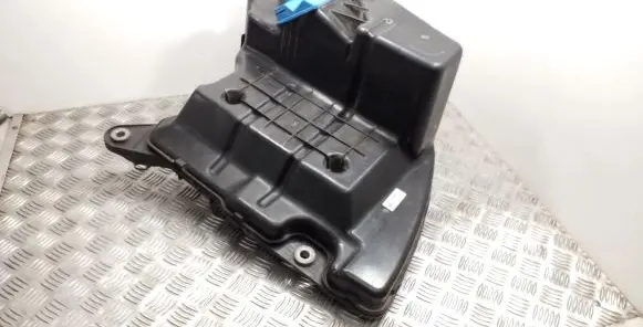 Audi A4 S4 B9 8W AdBlue liquid reservoir 8W0131878AL