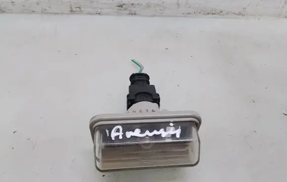 Toyota Avensis T250 Number plate light