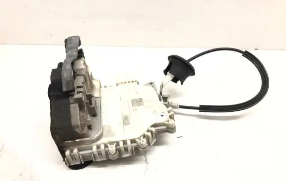 Audi A4 S4 B8 8K Rear door lock 8K0839015F