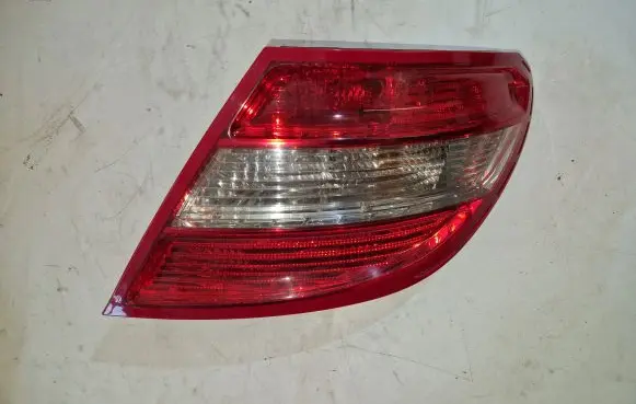 Mercedes-Benz C W204 Rear/tail lights 2048200264