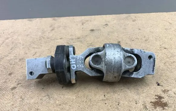 BMW X3 E83 Steering column universal joint 3446793 32303446793 32303400284