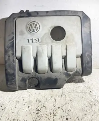 Volkswagen PASSAT B6 Engine cover (trim) 03G103925BP